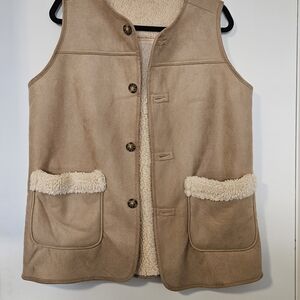Time and Tru Beige Sherpa Vest